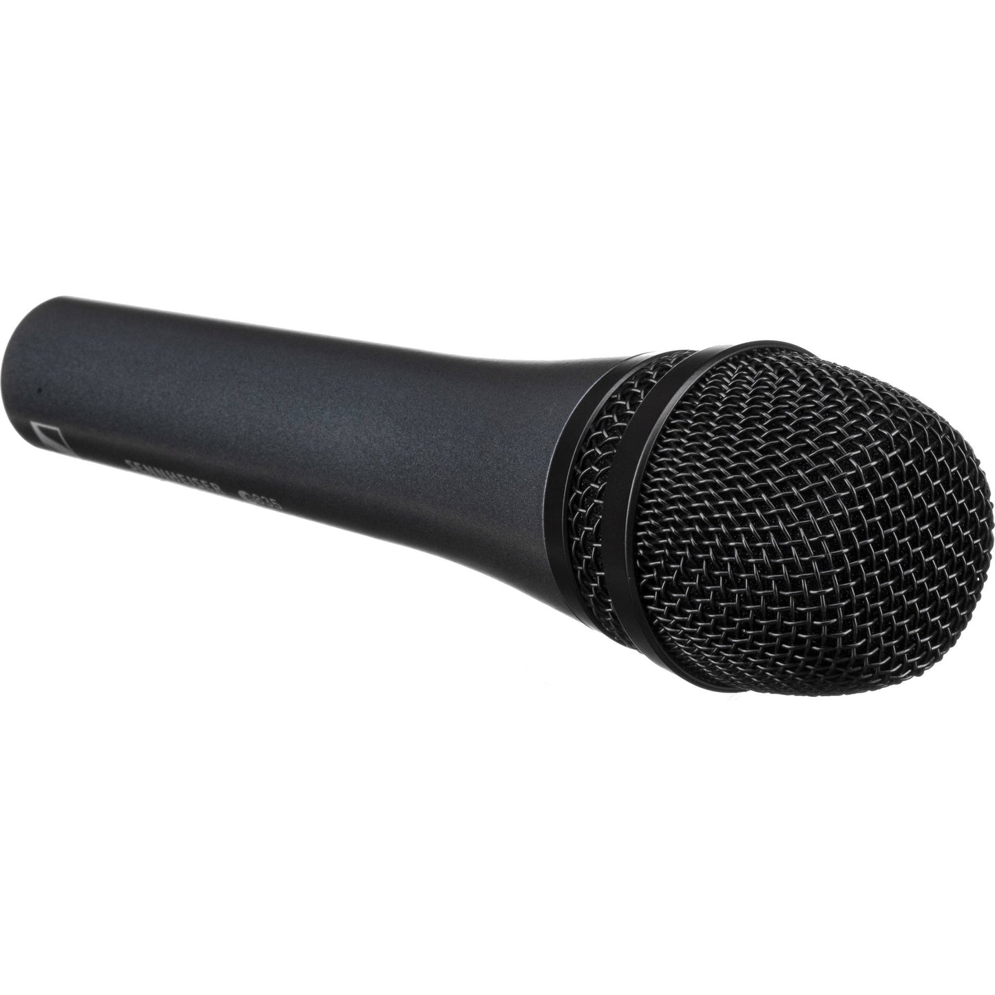 E 835