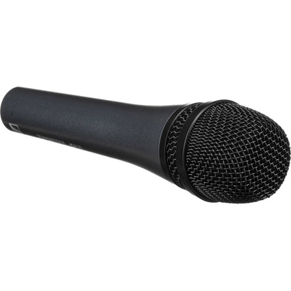 E 835